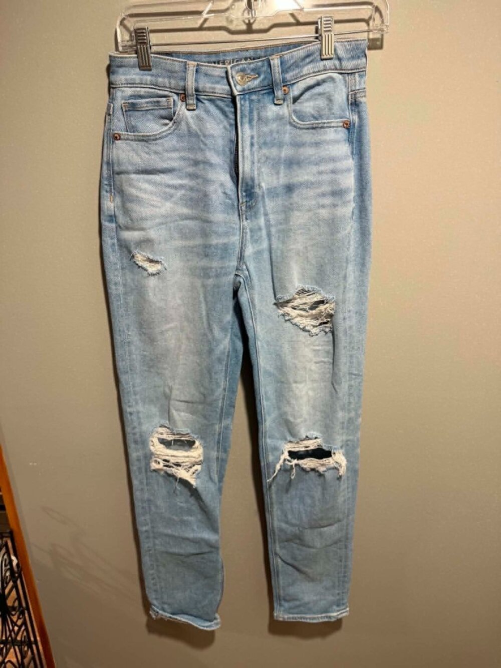 American Eagle Mom Jeans Size 2 X-Long